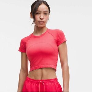 NWT Lululemon Swiftly Tech Cropped Short-Sleeve Shirt 2.0
Red Glow / Red Glow
